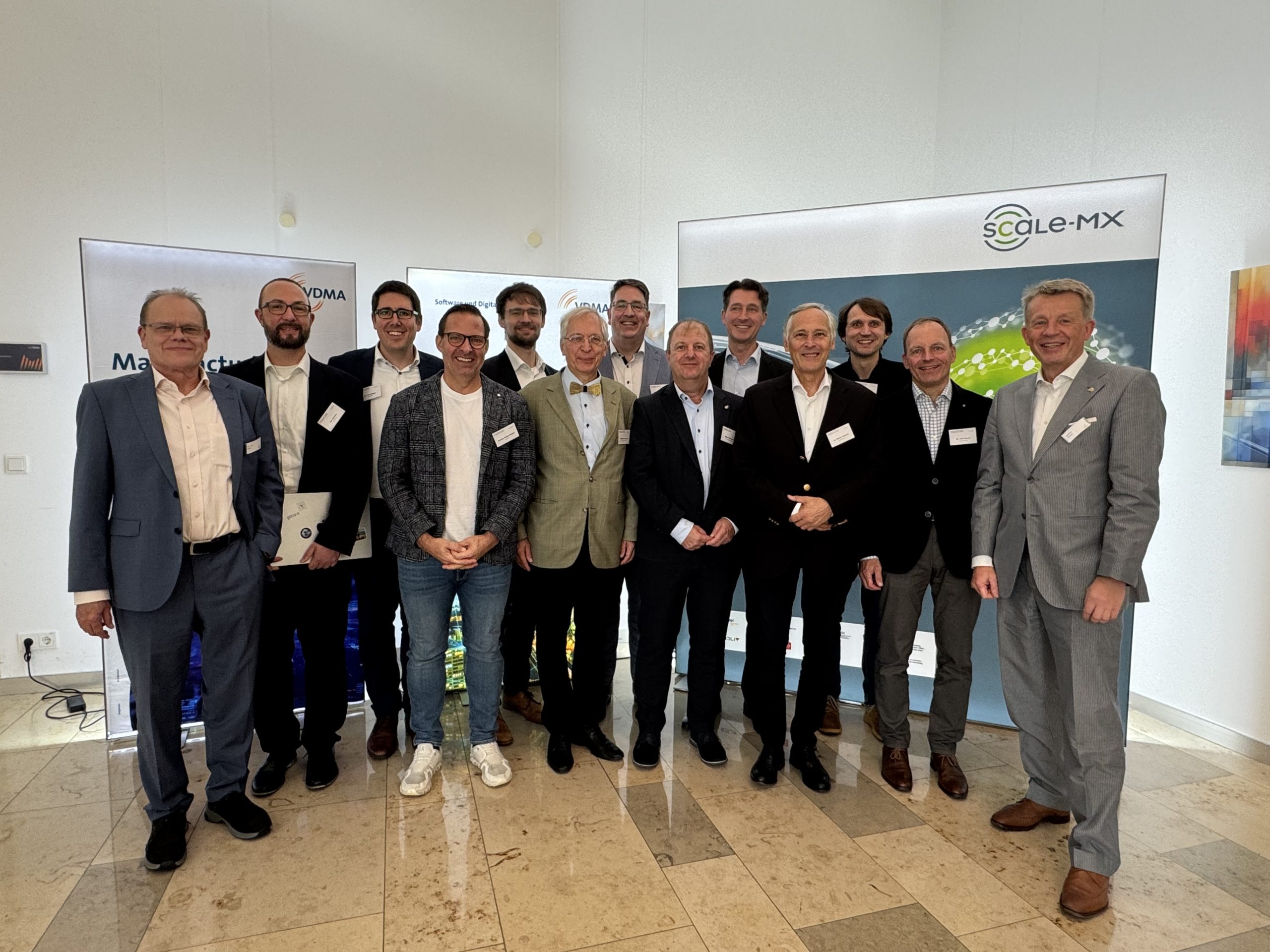 Softwareanbieter-Dialog Speaker Gruppenfoto